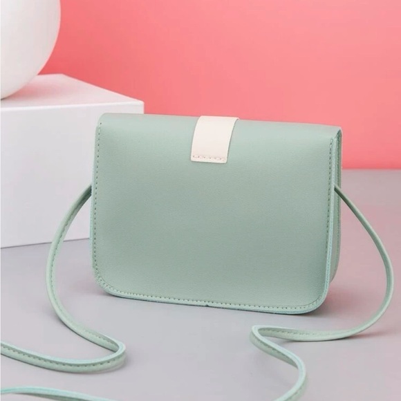 ⚠️Clearance Mint Green Square Crossbody Bag - Picture 5 of 5